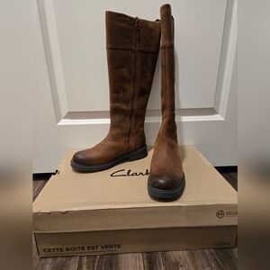 Clarks Women's Orinoco2 Hi Tan Warmlined Leather Brown Boots - Size 6